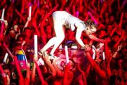 a Sziget ezernyi arca - 24 év fesztiváltörténete fotókon, a Nagymező utcában 3